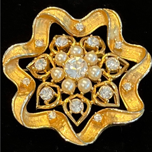 Vintage Sarah Coventry Convertible Brooch Set – 2-in-1 Gold Tone Starburst - Picture 1 of 11